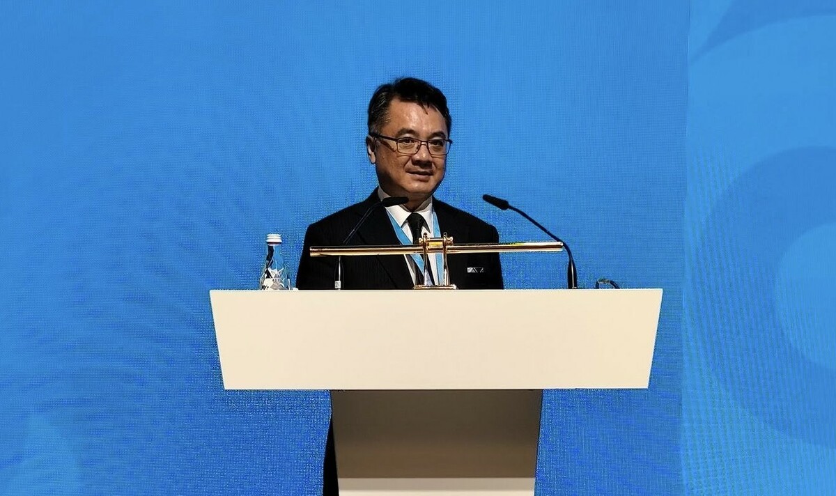 高雄大學法學院教授廖義銘應邀在哈薩克「憲政日」30週年研討會發表演講。 圖：取自廖義銘臉書
