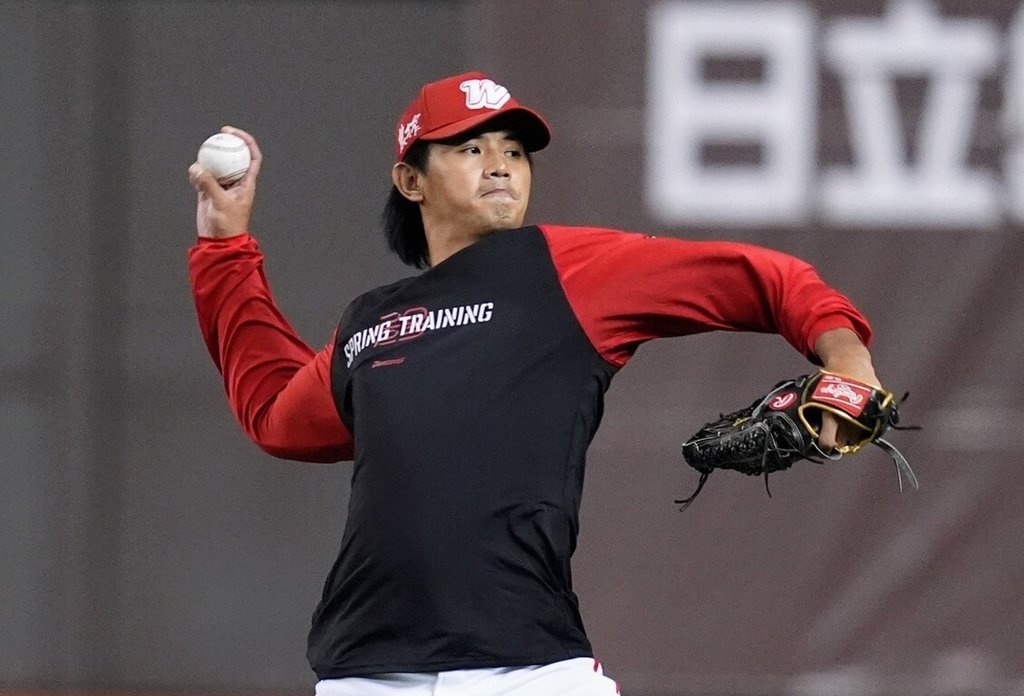 中華職棒味全龍隊2025年首輪選秀選進具美職大聯盟資歷投手黃暐傑（圖），最快於9月2日過後有望中職一軍初亮相。（味全龍隊提供）中央社記者謝靜雯傳真　114年8月30日
