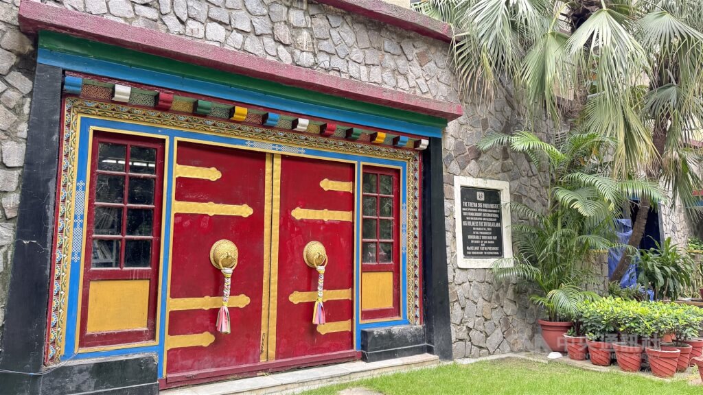 印度德里的西藏青年旅社（Tibetan Youth Hostel），為流亡藏人提供住宿與教育支持。中央社實習記者陳徹新德里攝　114年9月4日
