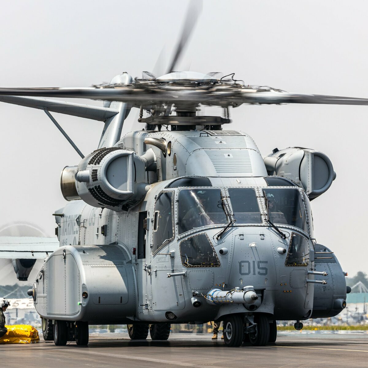 美國海軍陸戰隊最新一代重型運輸直升機 CH-53K「種馬王」 正式服役，成為取代 CH-53E「超級種馬」的新主力機型。 圖:翻攝自X帳號@kadonkey