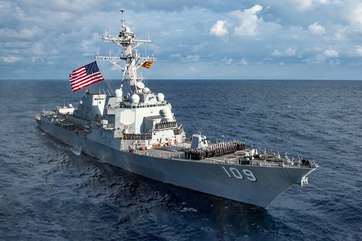 美國導彈驅逐艦「傑森．鄧納姆號」（USS Jason Dunham）。(示意圖) 圖:翻攝自X帳號@WorldofConflict