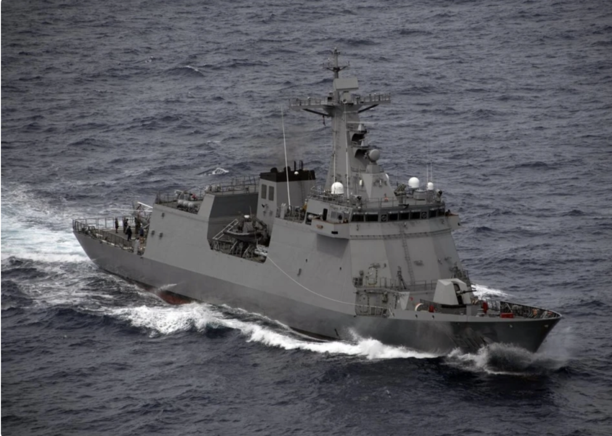 菲律賓當前的海軍實力有限，現役艦隊僅有兩艘韓國建造的「何塞．黎刹」級飛彈護衛艦與一艘韓國捐贈的「浦項」級輕型護衛艦，其餘多為二手艦艇與巡邏艇。 圖：翻攝自 零度 military
