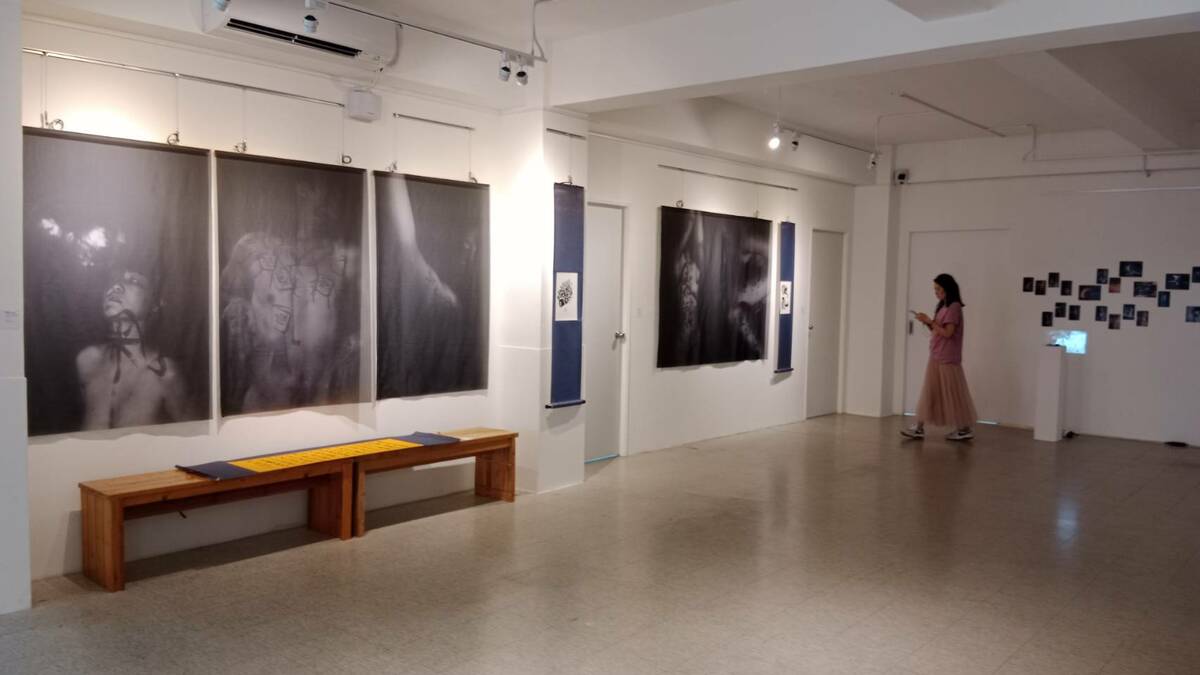 《字》人體書法攝影展首次於高雄2013 Art Space 藝術空間登場。 圖：孫家銘攝