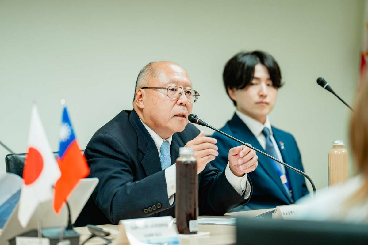 奧正史(左)期許熊本學園大學與高科大持續交流，培養青年學子國際視野。 圖：高雄市行國處/提供