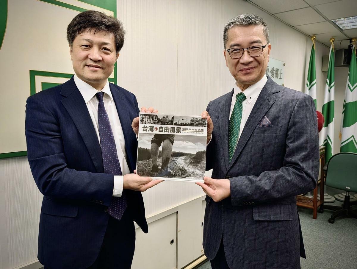 民進黨秘書長徐國勇5日下午接見日本松田康博訪問團 圖：民進黨提供