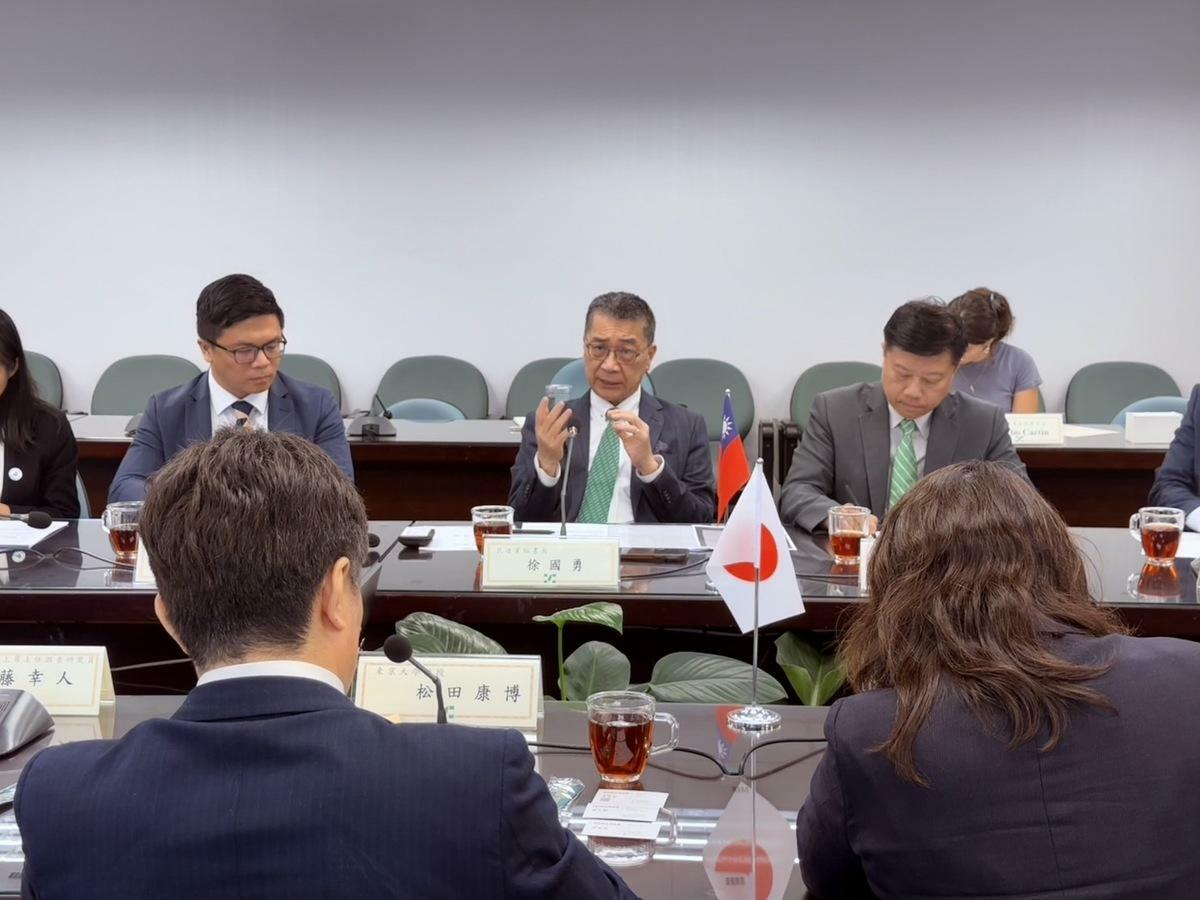 民進黨秘書長徐國勇5日下午接見日本松田康博訪問團 圖：民進黨提供