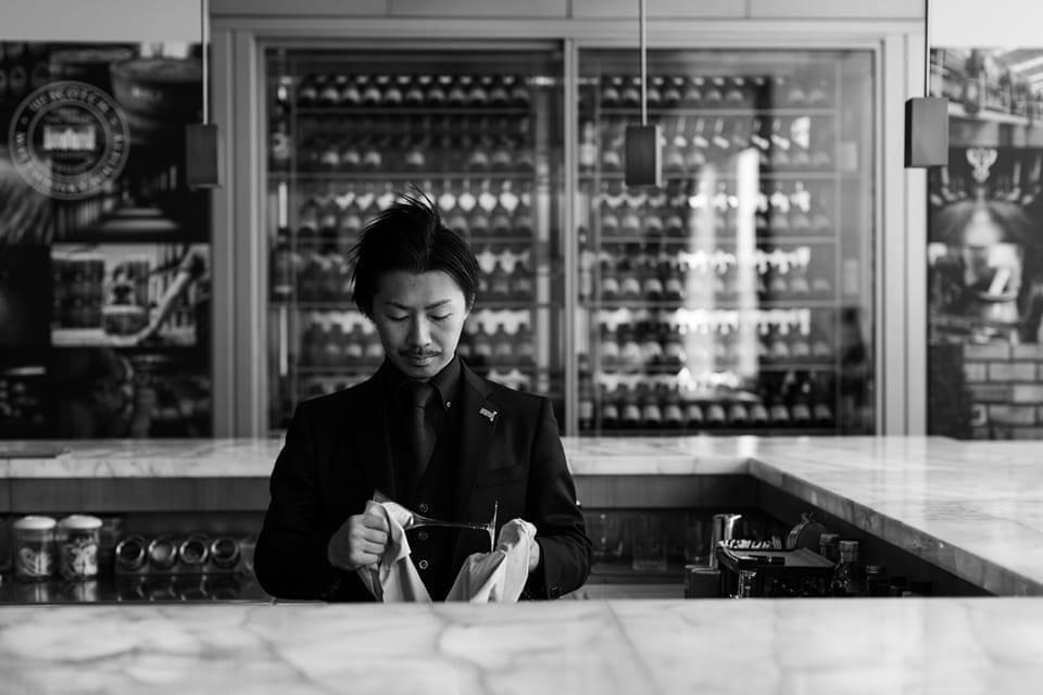 日本頂尖調酒師「南木浩史」，多次入選World Class決賽，堪稱舉杯即風格的職人代表。 圖：高雄市觀光局/提供