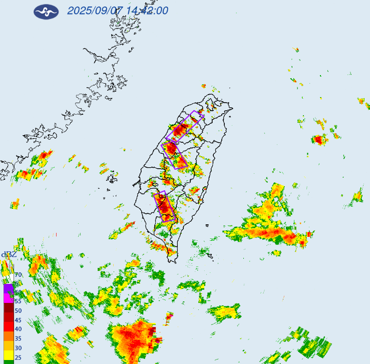 氣象署對10縣市發布大雷雨即時訊息。 圖：擷自氣象署