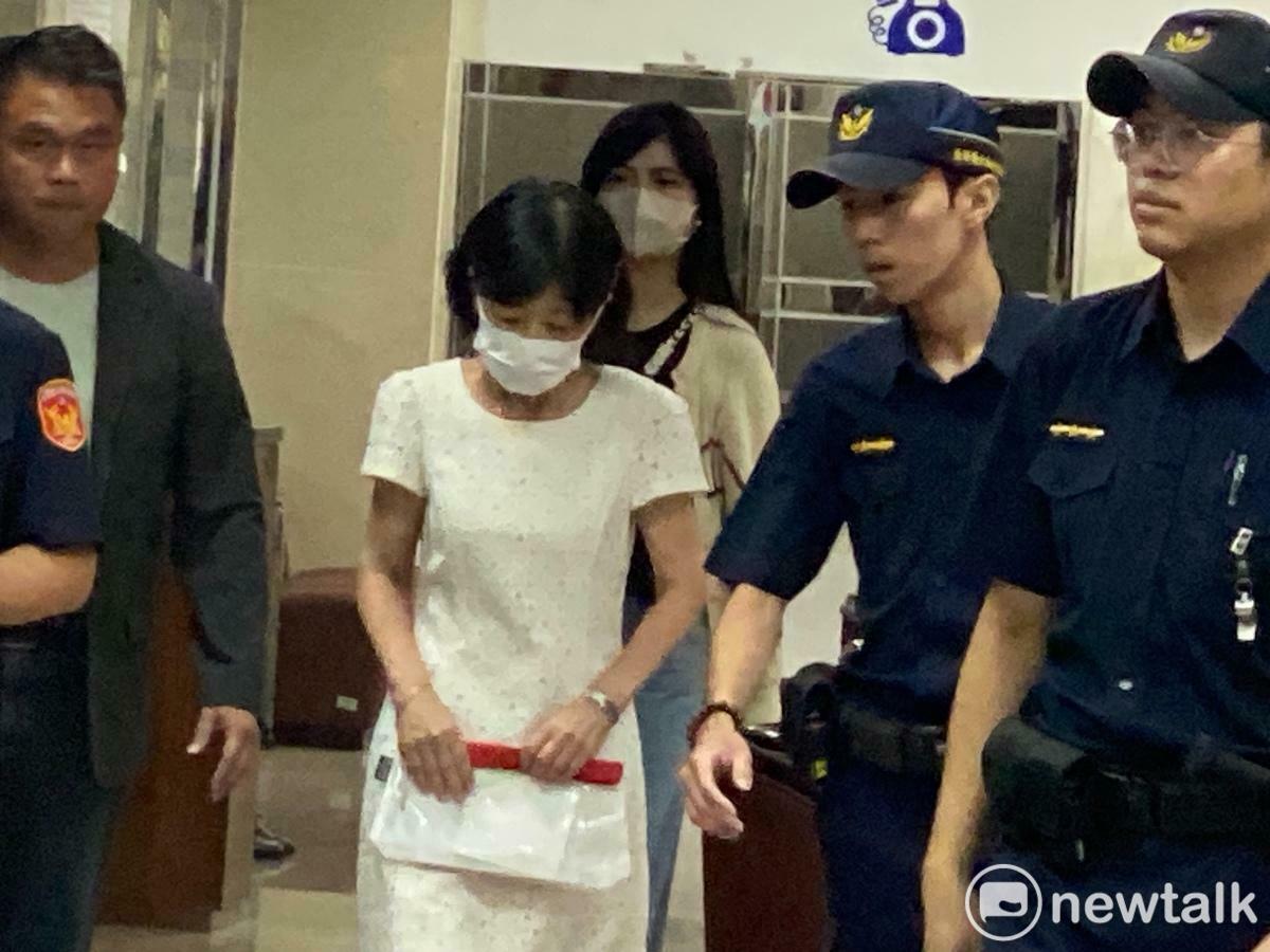 民眾黨前主席柯文哲妻子陳佩琪上午赴北院幫柯文哲辦理交保。 圖：林朝億 / 攝