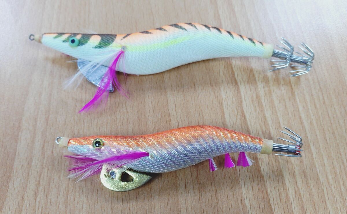 假餌脫落後經常卡在礁石間，對海洋生物造成二度傷害。 圖：海保署／提供