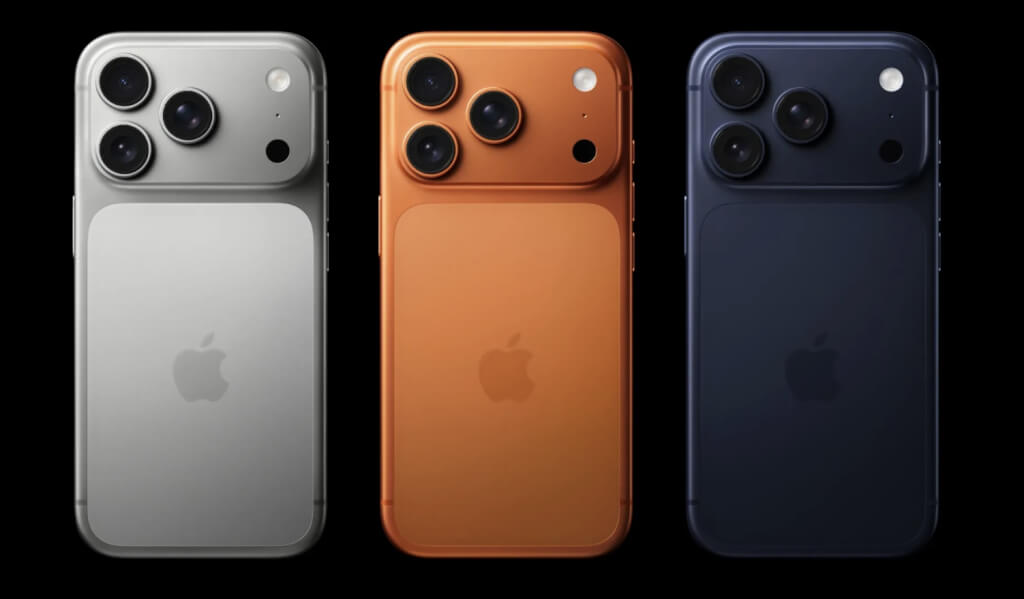 iPhone 17 Pro和iPhone 17 Pro Max提供銀色、宇宙橙、藏藍3種顏色。 圖：翻攝蘋果發表會