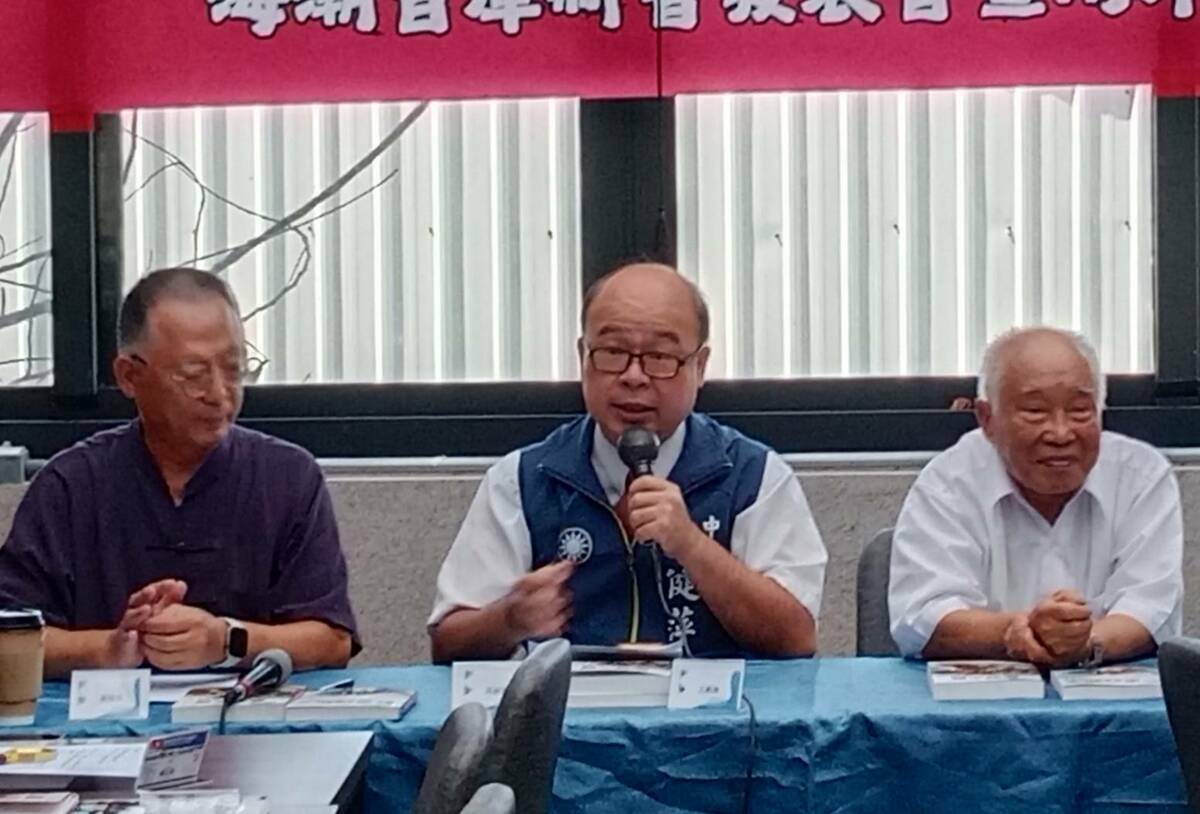 孫健萍(中)表示賴總統近日專訪內容與他主張的「藍色台海倡議」理念相近，並呼籲習近平「全球治理倡議」應從台海和平做起。 圖：孫家銘攝