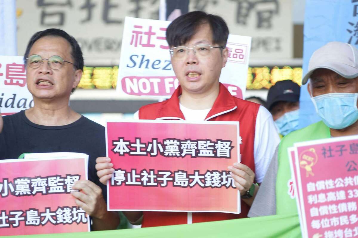 台灣基進黨主席王興煥批評蔣市府的「生態社子島」計畫，是一個財務不可行、違背社會正義、環保有疑慮的「推土機式開發案」。 圖：台灣基進提供