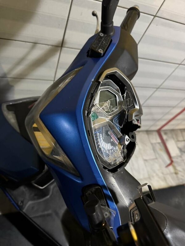 台南市一名男子9日凌晨無故毀損北區開元路16輛機車，多數車主是剛到台南就學的大學生，警方鎖定涉案男子，通知到案說明，詢後依毀損罪嫌送辦。（台南市警察局提供）中央社記者張榮祥台南傳真  114年9月10日