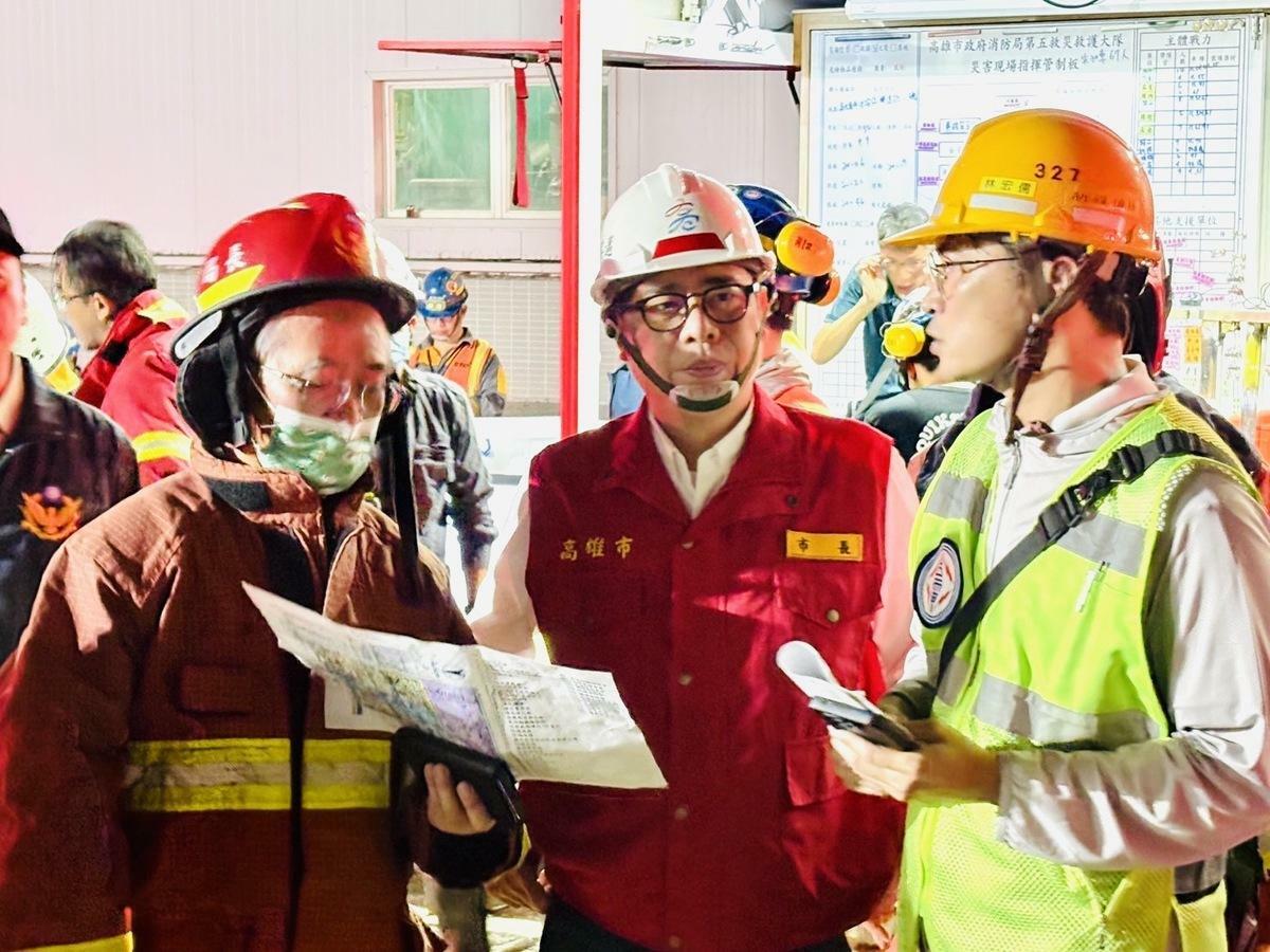 陳其邁(中)嚴正要求興達電廠應做好地方溝通，查明事故原因，改善完成才准予試運轉。 圖：高雄市政府/提供