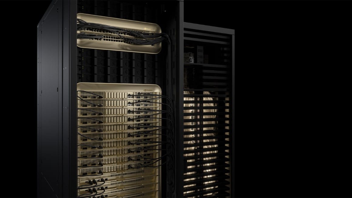 Blackwell Ultra 架構提供與 Blackwell 相比1.5 倍的 NVFP4 AI 運算與 2 倍的 attention-layer 加速，且每顆 GPU 可配備最高 288GB 的 HBM3e 記憶體。 圖: 輝達/提供