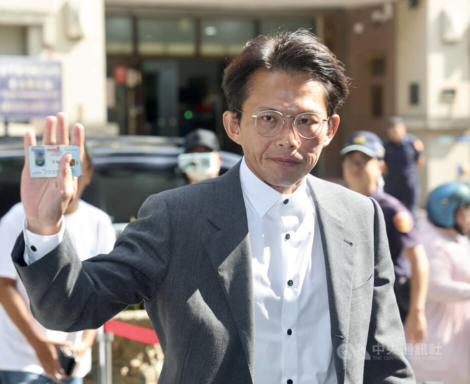 台北地方法院11日開庭審理前台北市長柯文哲涉貪污案，民眾黨主席黃國昌（圖）前往法院旁聽。中央社記者張皓安攝 114年9月11日