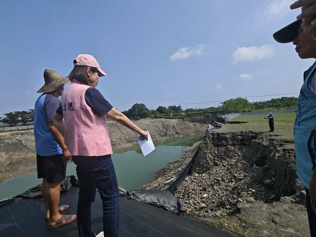 柯志恩(左二)關心美濃大峽谷問題。 圖：國民黨高雄市黨部/提供