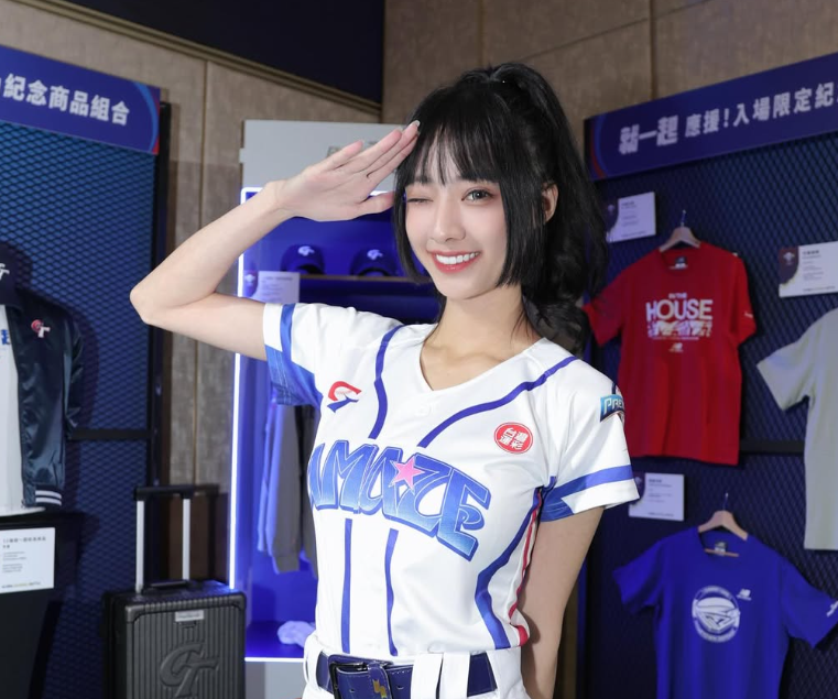 嘎琳憑藉亮麗的外型擄獲大批粉絲，IG擁有超過34萬人追蹤。 圖：翻攝自嘎琳IG