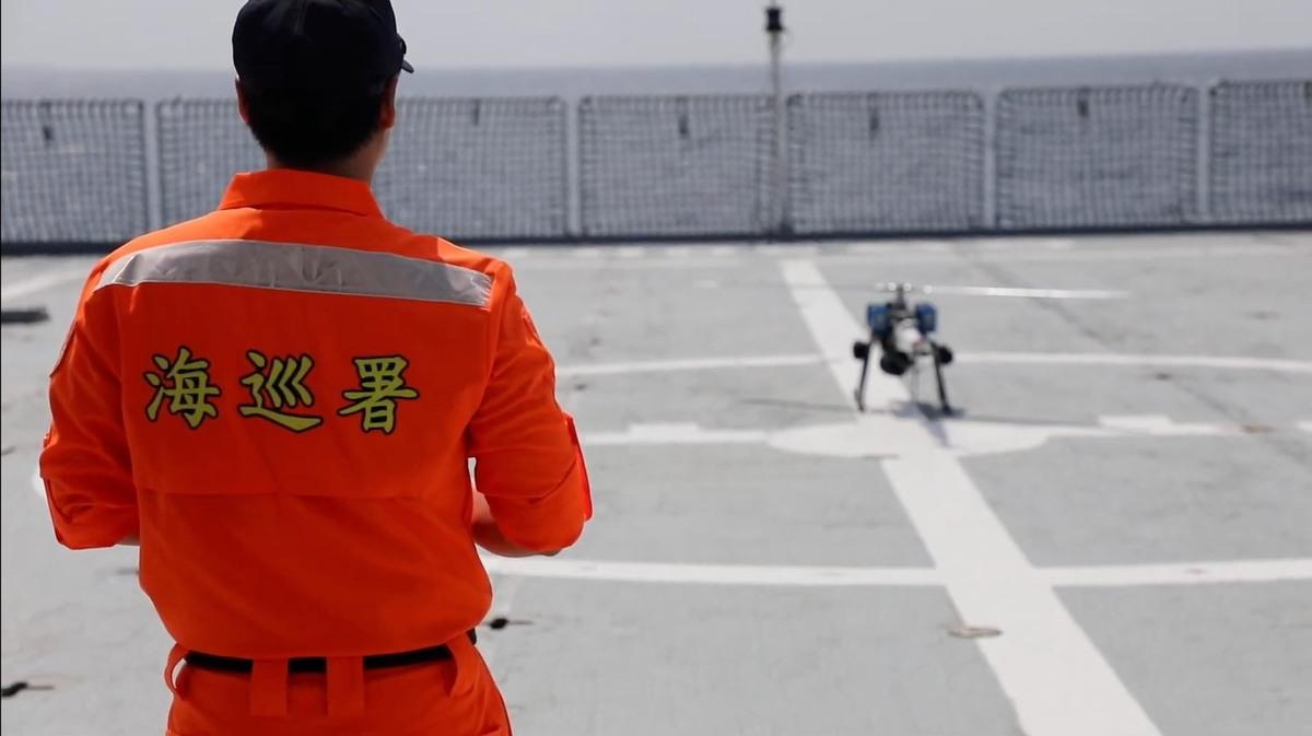 海巡署引進新無人機監控裝備，掌握偵測盲區動態。 圖：海巡署提供