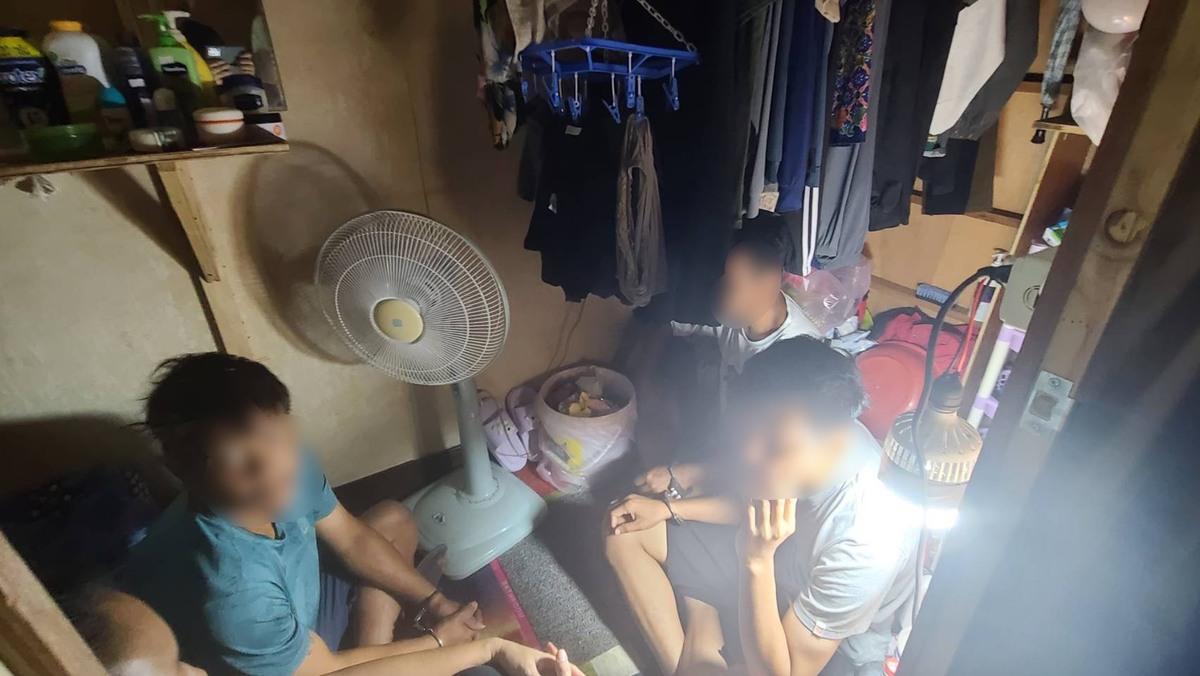 搜索逾期泰僑藏匿處所。 圖：移民署提供