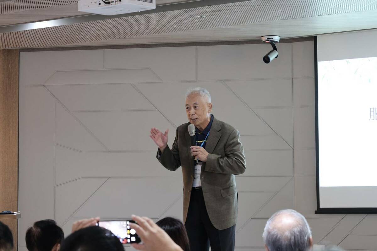 社團法人中華民國服務利他促進會「服務利他-轉他生命」論壇暨新書發表會。創會會長羅榮乾。 圖：服務利他基金會提供