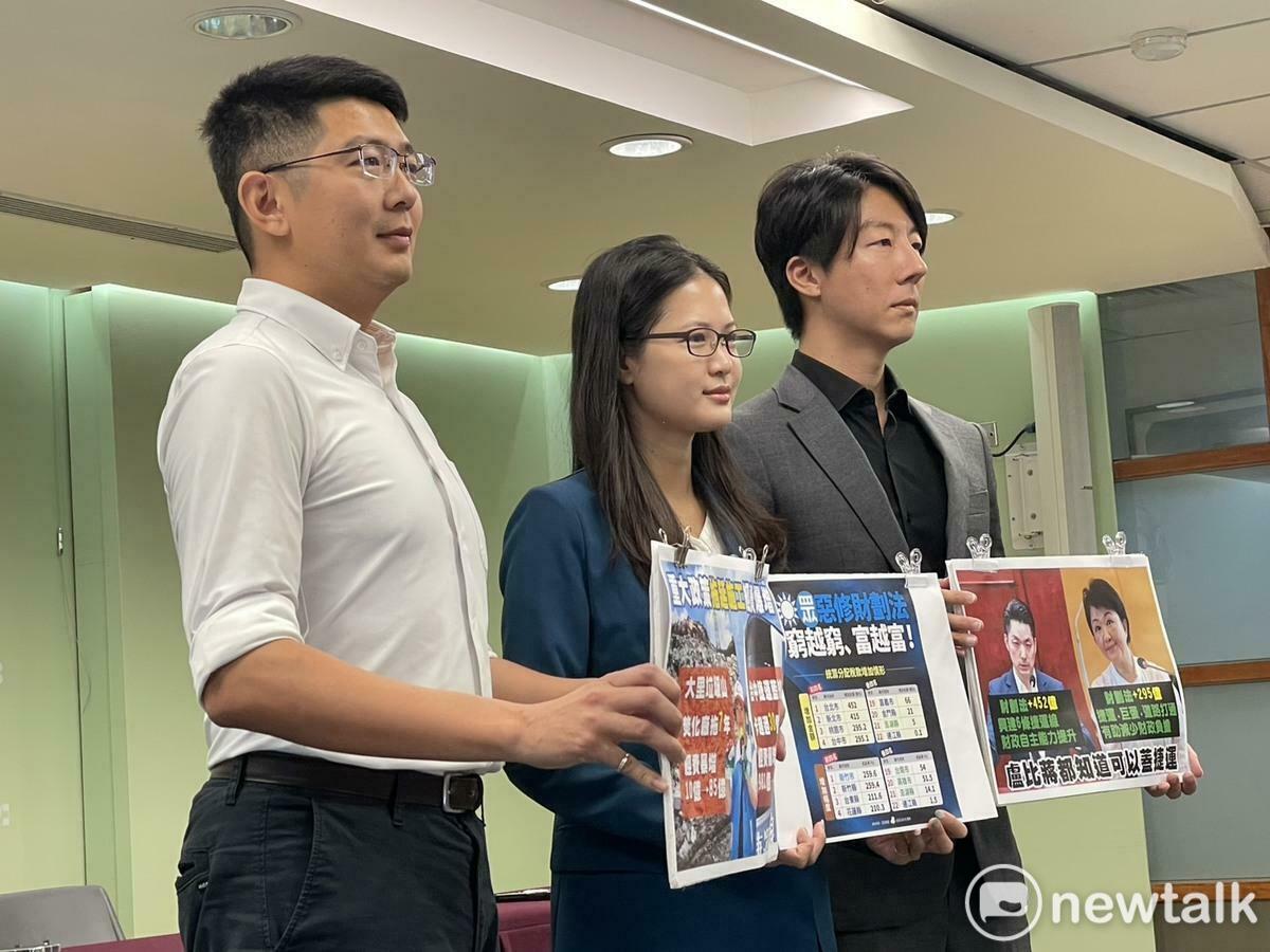 民進黨批蔣萬安、盧秀燕是「政治巨嬰」。 圖：高逸帆／攝