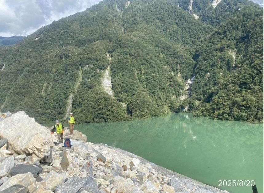 馬太鞍溪堰塞湖。 圖：馬太鞍溪堰塞湖監測紀實網站