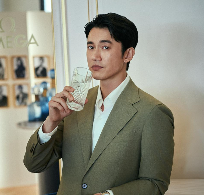 吳慷仁在2024年9月簽約中國經紀公司「壹心娛樂」，並積極在中國發展。 圖：翻攝自吳慷仁FB
