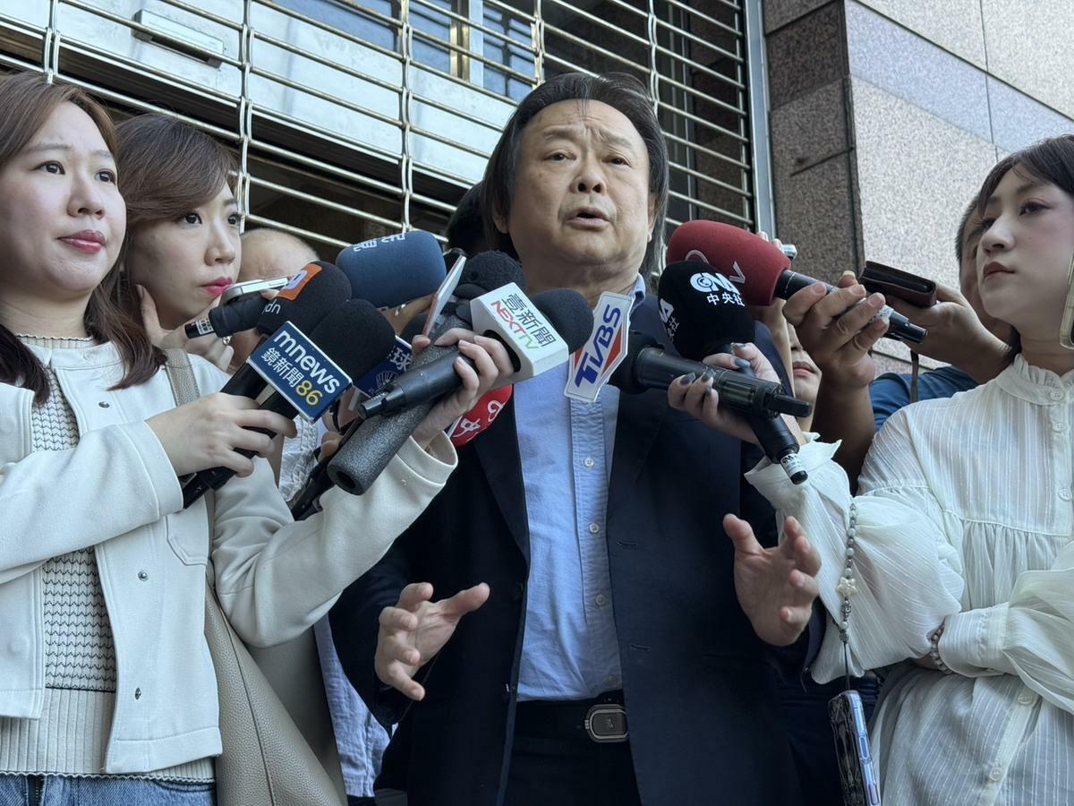 王世堅批評傅崐萁、徐榛蔚卸責。 圖：高逸帆／攝