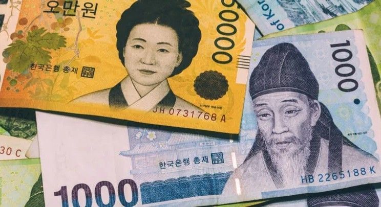 慶北大學經濟學教授羅元俊指出，南韓面臨「兩難選擇」：接受更高關稅或承擔金融崩潰風險。「與其冒金融危機風險，接受25%關稅對南韓更有利。」 圖:翻攝自X帳號@mobimass