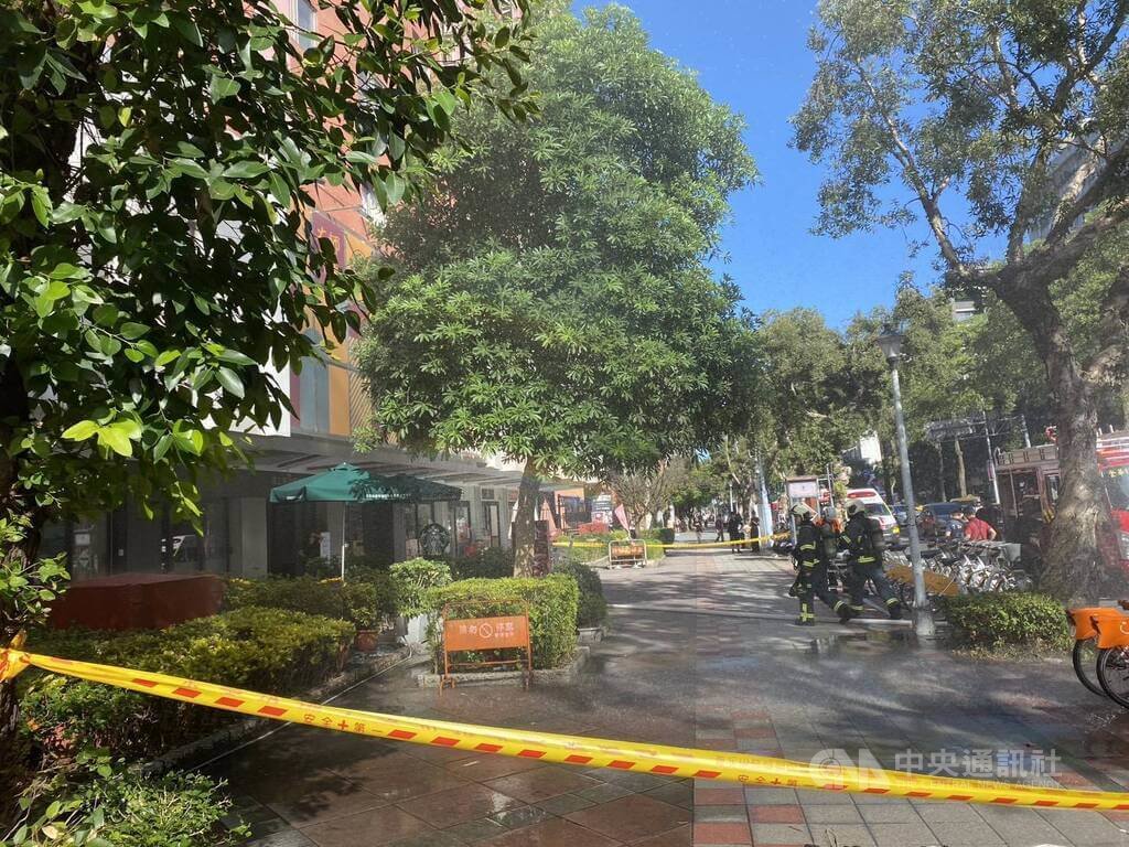 台北市大安區和平東路上的台灣師範大學校區27日下午驚傳火警，消防獲報馳援，火勢在30分鐘內撲滅、無人傷亡。（翻攝畫面）中央社記者劉建邦傳真　114年9月27日