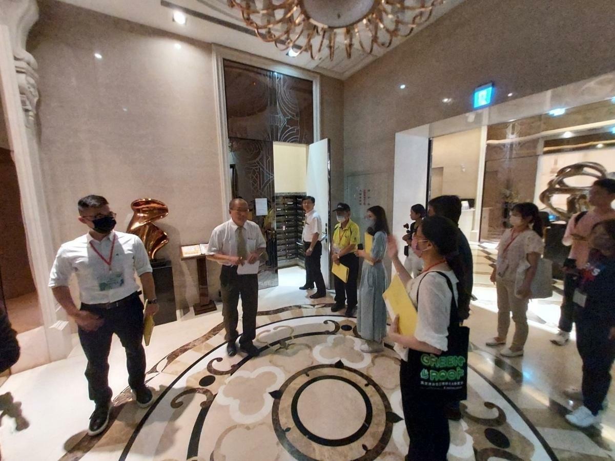 114年度公寓大廈管理組織報備及相關業務督導考核，高雄市成績滿分特優，榮獲全國第一殊榮。 圖：高雄市工務局/提供