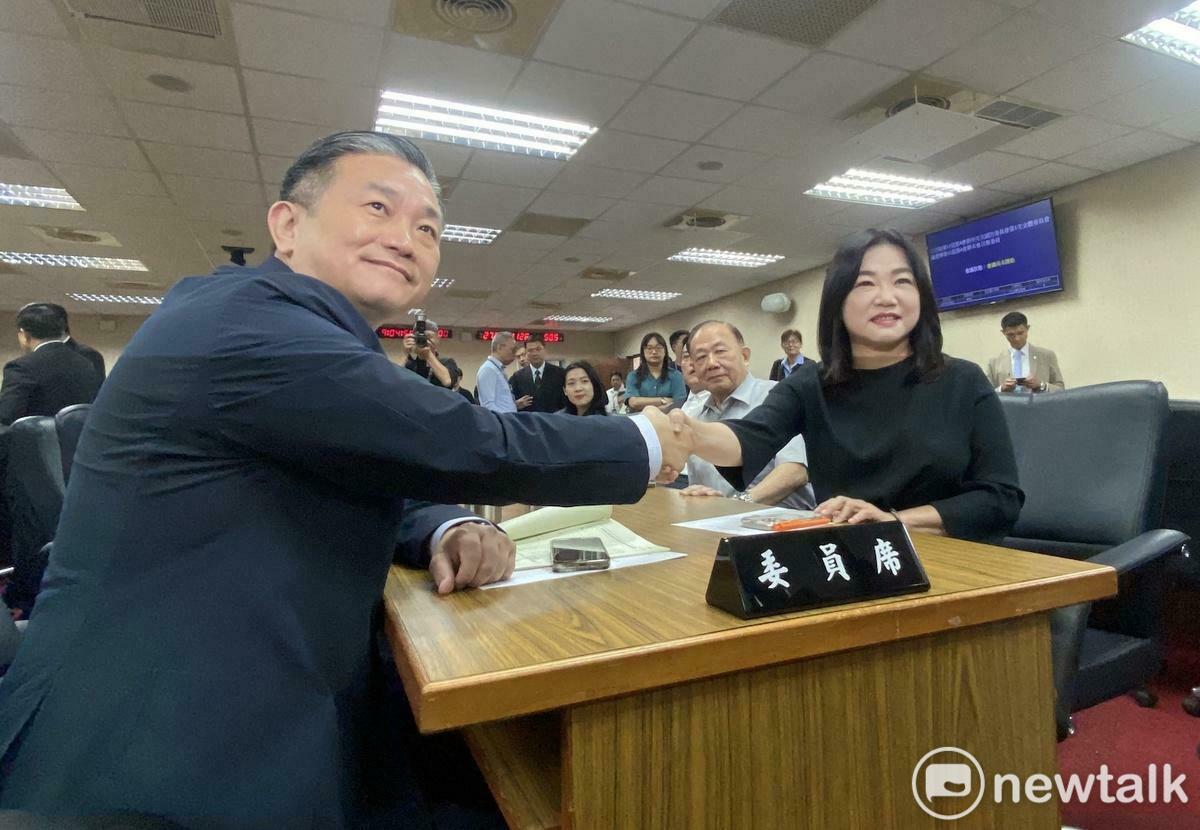 民進黨立委王定宇與國民黨立委馬文君被推舉為立法院外交及國防委員會召委。 圖：林朝億/攝