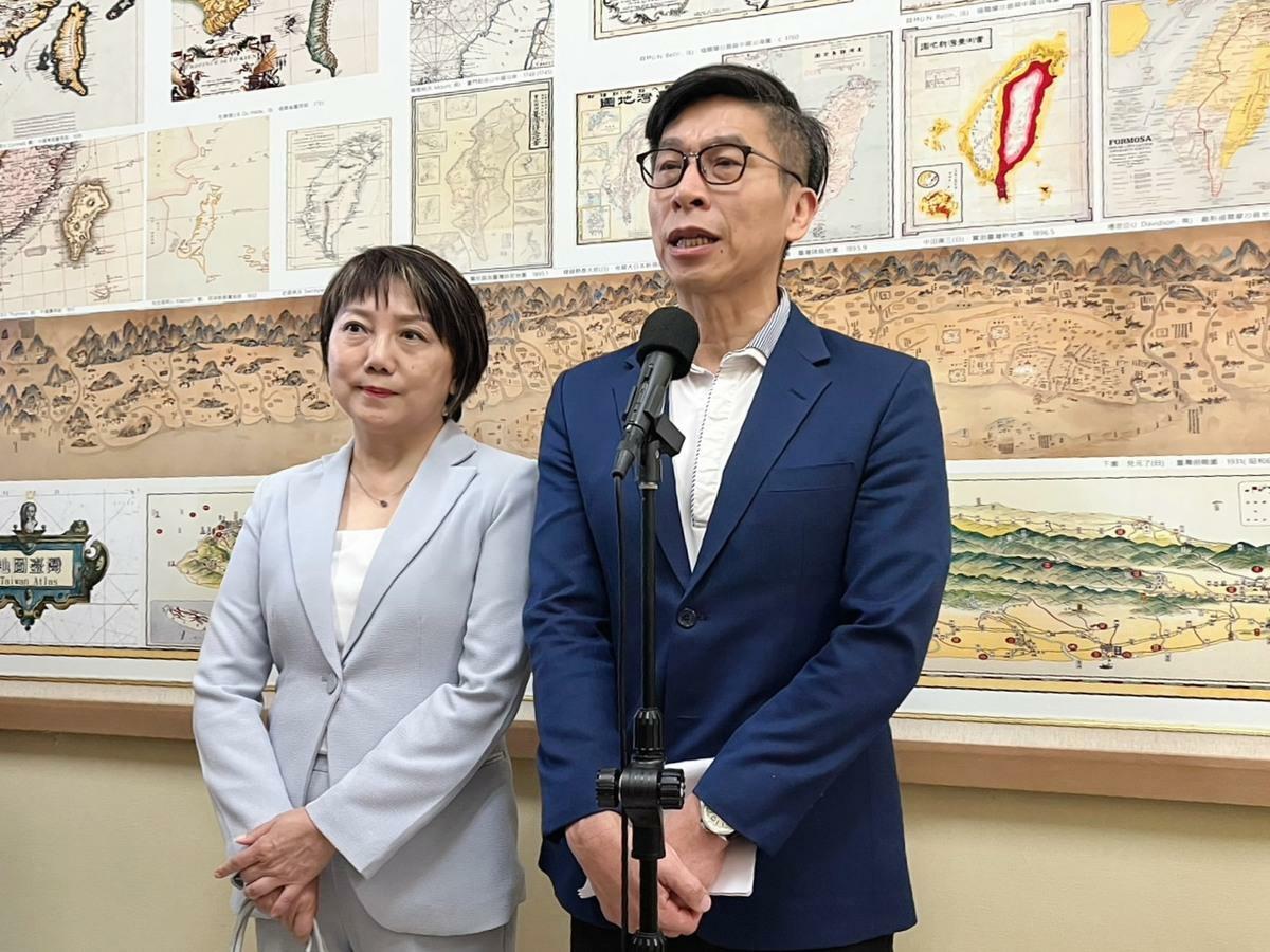民進黨團幹事長鍾佳濱(右)。 圖：金大鈞/攝（資料照）