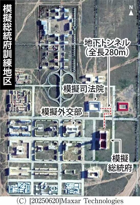 解放軍在內蒙古朱日和訓練基地內模擬我國總統府等設施。 圖：翻攝矢板明夫臉書
