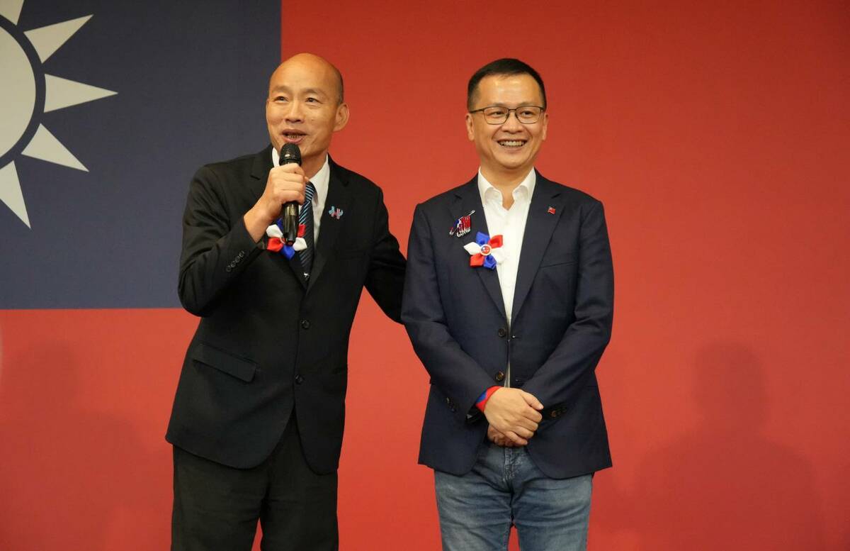 國民黨立委羅志強舉辦「自強團結大會」，邀請立法院長韓國瑜同台。 圖：羅智強/提供