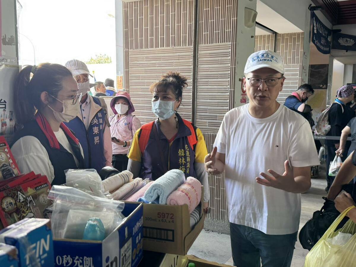 國民黨主席選舉候選人羅智強花蓮勘災 圖：羅智強辦公室/提供