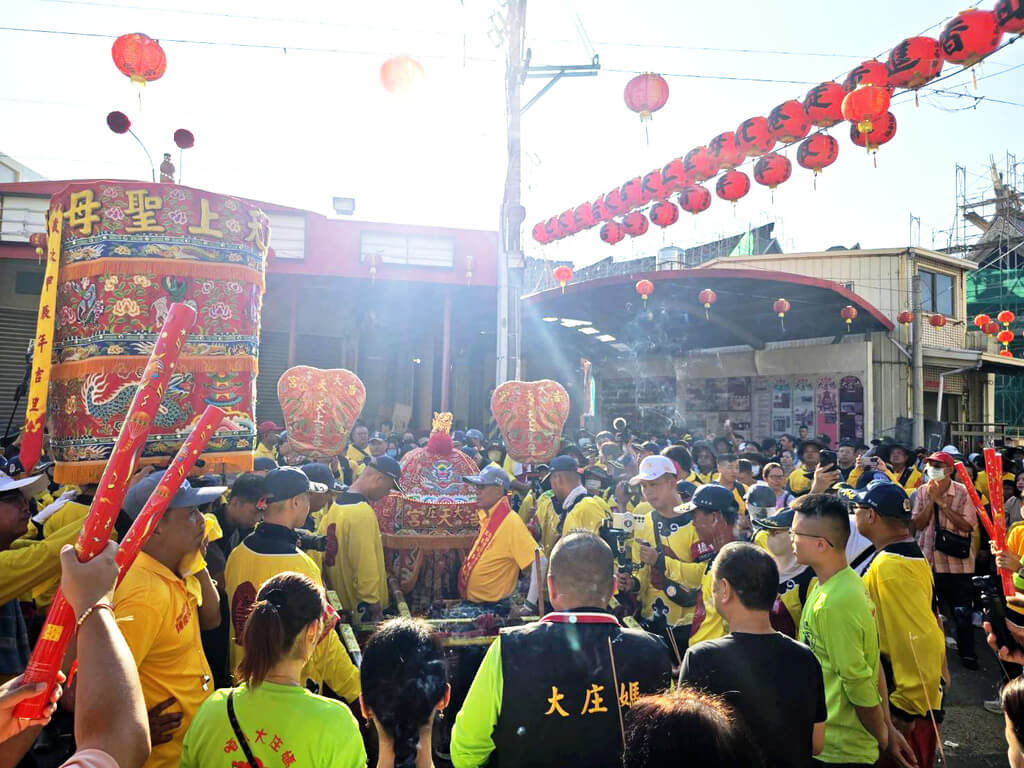 台中市梧棲區浩天宮5日上午7時起駕，展開7天6夜徒步進香，南下雲林北港朝天宮進香，預計11日回鑾安座。（民眾提供）中央社記者趙麗妍傳真 114年10月5日