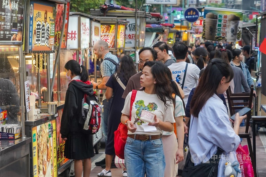 圖為台北寧夏夜市。（中央社檔案照片）
