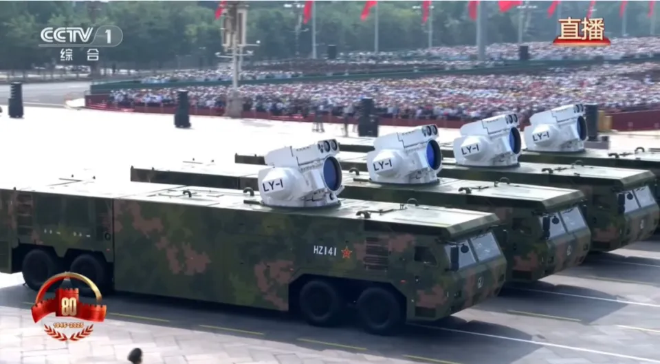 中國海軍首次公開亮相的「燎原-1」（LY-1）艦載定向能武器系統。 圖：翻攝自 騰訊新聞@國平視野