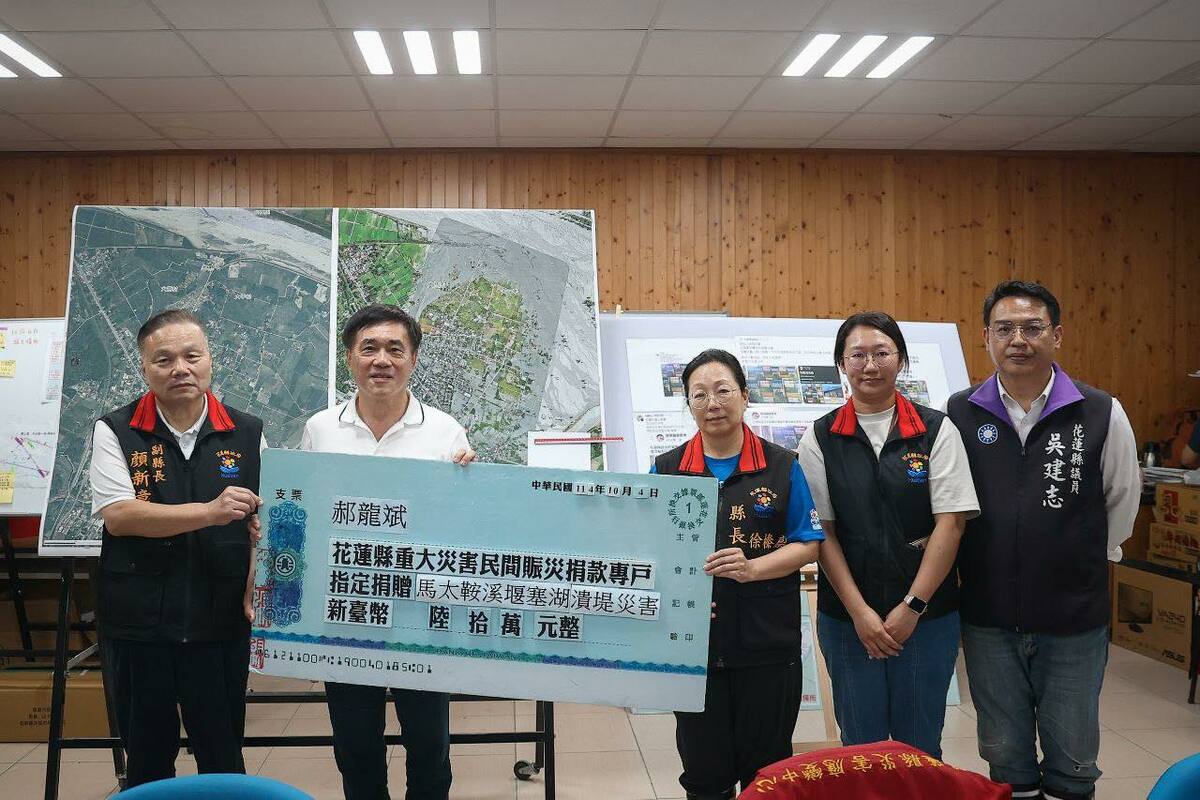 張育萌爆料，徐榛蔚不參加前進協調所工作會議，根本不是在忙救災，是在陪國民黨主席候選人郝龍斌跑行程。 圖：取自郝龍斌臉書