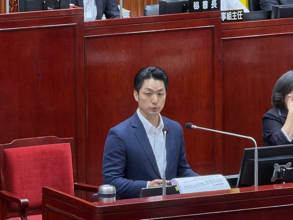 台北市長蔣萬安今天在市議會備詢。 圖：周煊惠 / 攝