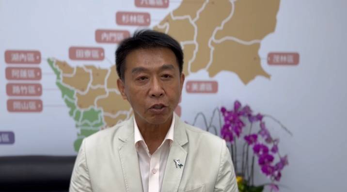 許智傑表示他是二十年來為眷村做最多事的市長候選人，會是最能促進族群融合的市長。 圖：許智傑競選總部/提供