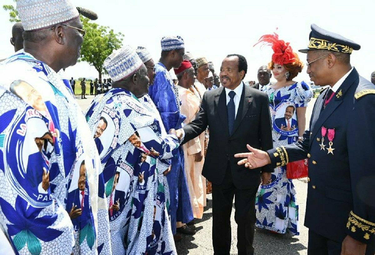 比亞自1982年上台以來，已執政長達43年。 圖:翻攝自X帳號@TheCameroonianZ