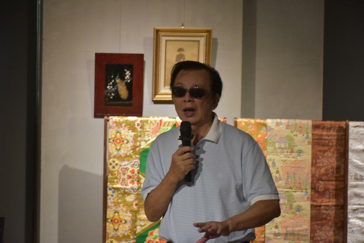 林志玲的父親林繁男在高雄舉辦日本和服腰帶展，親自介紹日本和服腰帶藝術之美。 圖：高雄市銀髮族協會/提供