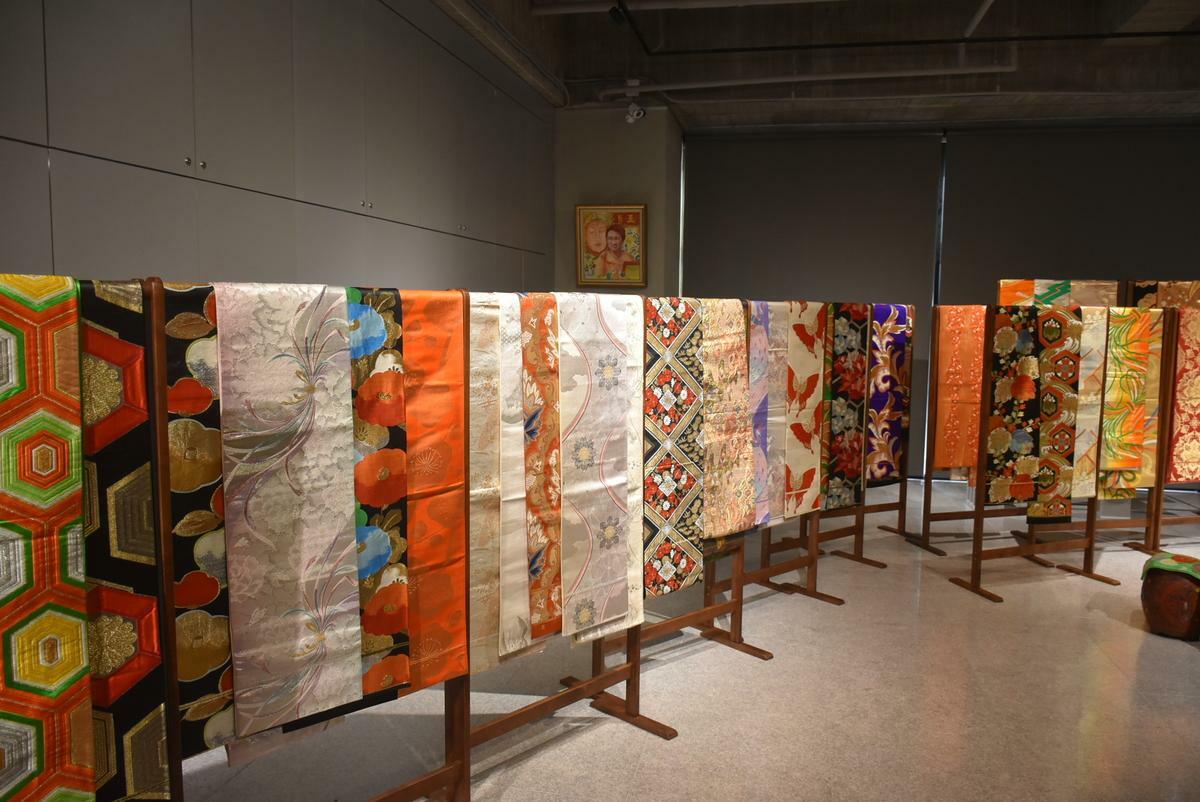 林繁男辦展為他珍藏40年的日本和服腰帶尋找下一個有緣人。 圖：高雄市銀髮族協會/提供