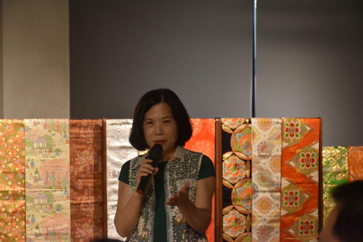 劉美黛為志玲爸爸舉辦首場正式腰帶展覽，與愛好者分享腰帶特有的文化。 圖：高雄市銀髮族協會/提供