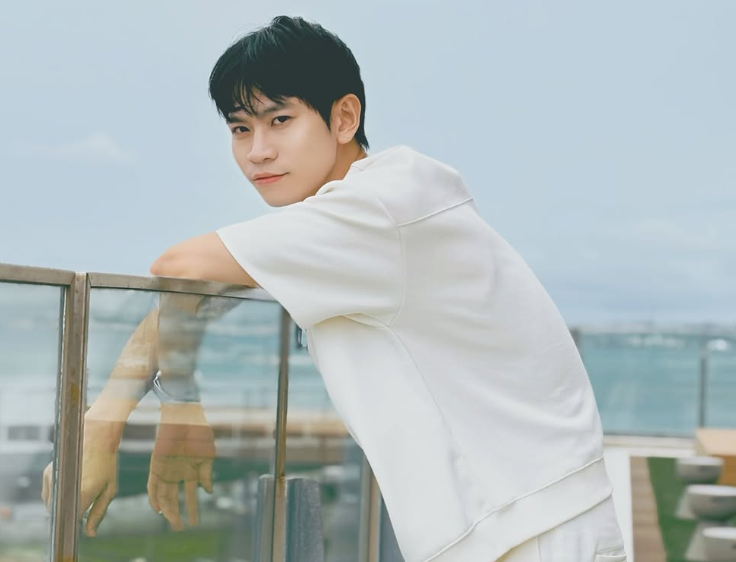 Andy上月驚傳健康亮紅燈，出現突發性心悸、呼吸不順等症狀，疑似心肌梗塞，必須戴上心律監測器持續觀察。 圖：翻攝自Andy IG