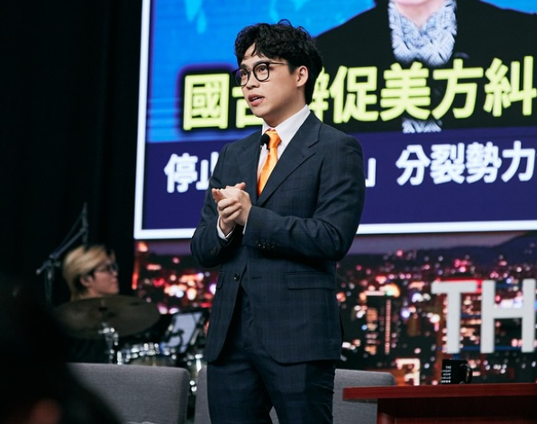賀瓏今年6月底捲入劈腿風波，演藝事業一度停擺。 圖：翻攝自賀瓏IG